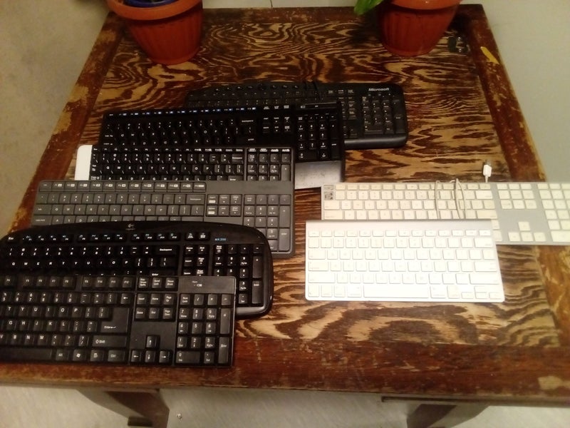 $1Res Assorted KEYBOARDS x8 Carousel 1
