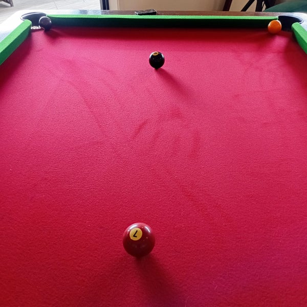 Pool Table62863856593154112
