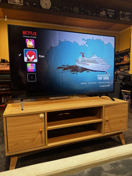 50” Panasonic LED TV + TV Unit629306939755531116