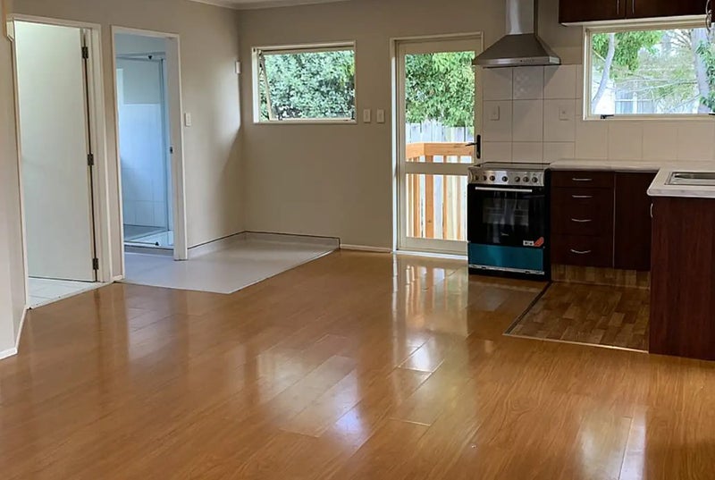 12mm Cherry Gloss ON SPECIAL $29.95/m2 incl gst and underlay- Laminate flooring Carousel 1