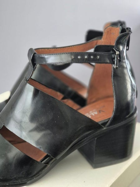 Valdos patent boots s4162863220873475112