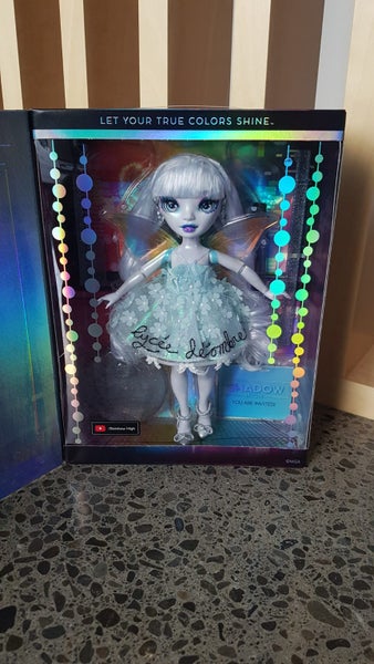 Stunning Shadow High Eliza McFee Boxed Doll Carousel 1