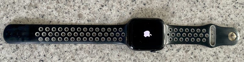 !! 44mm Apple Watch SE (2nd generation) !! Carousel 2