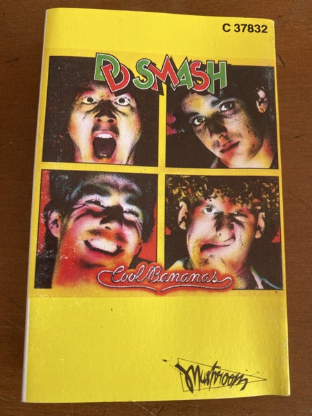 DD Smash - Cool Bananas - cassette Carousel 1