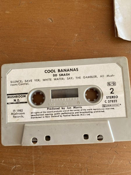 DD Smash - Cool Bananas - cassette Carousel 4