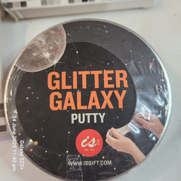 Fidget Spinners & Glitter putty Carousel 3
