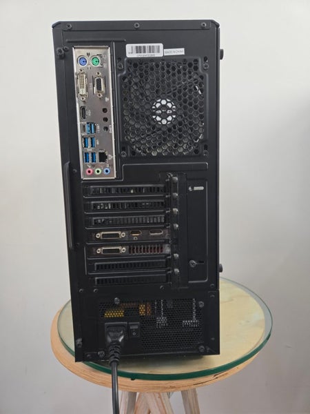 Good Base Starter Gaming PC for Upgrading - Monitor included62865822840962113