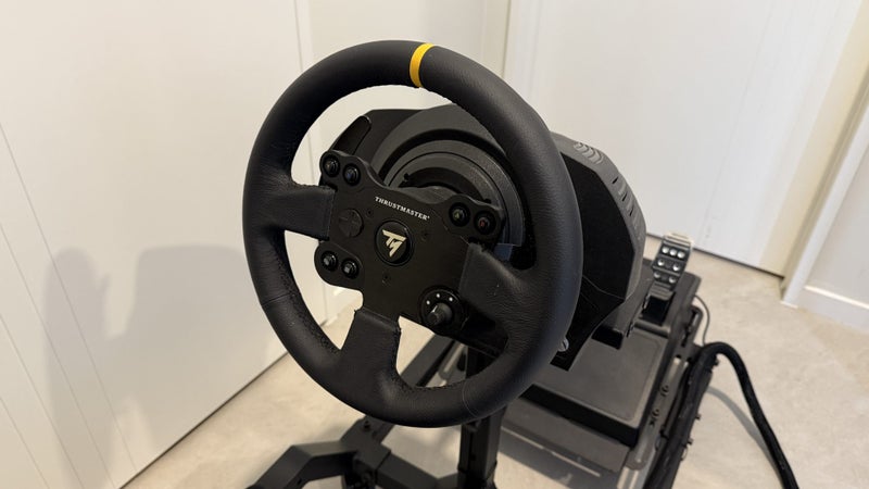 Racing Sim Thrustmaster TX Leather Edition with Pedals and Seat Carousel 2