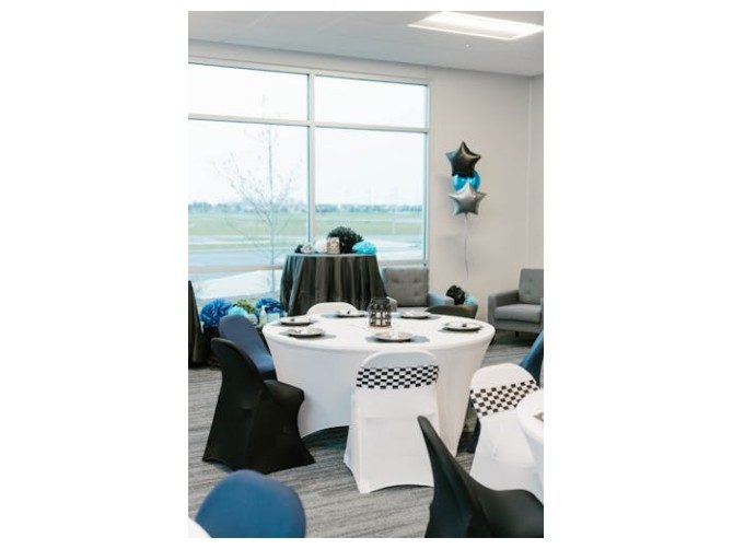 Stretch Fit Table Cover Round 1.8m White Carousel 2