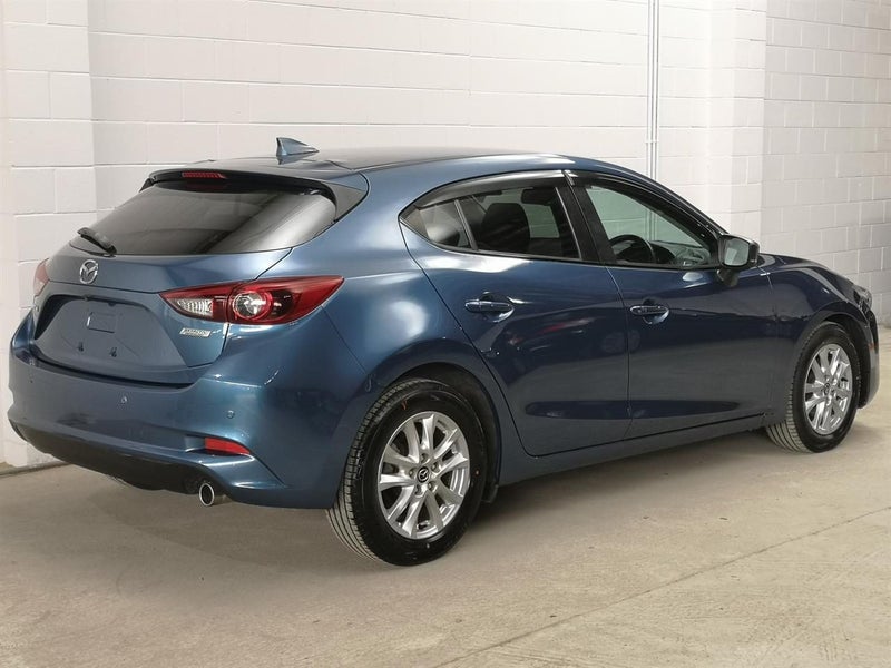 2016 Mazda Axela /3 1.5L Sporty Hatch Super low...62865837839362111
