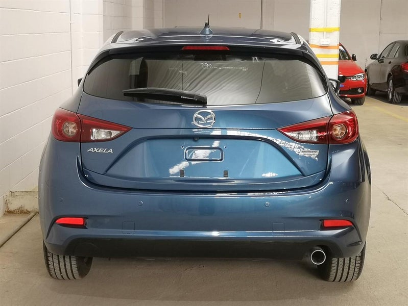 2016 Mazda Axela /3 1.5L Sporty Hatch Super low...62865837839362114