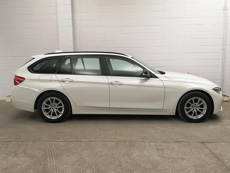 2016 BMW 320i Wagon Sports with Low KM62864757076481112