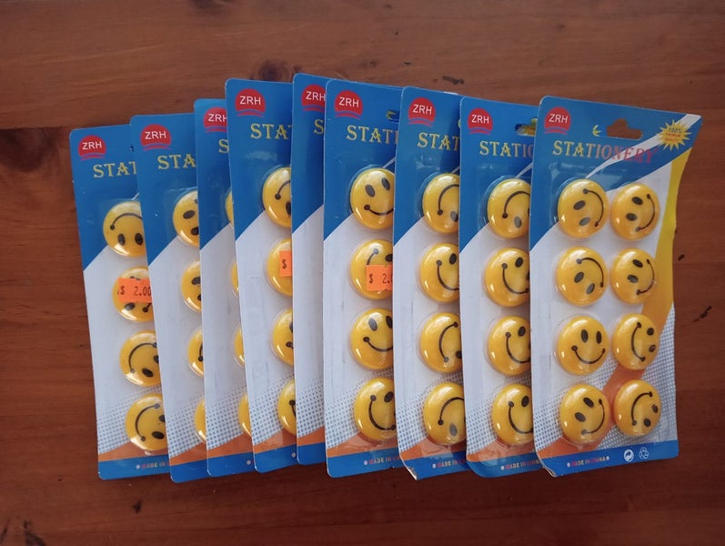 BulkFridge magnets smiley faces Carousel 1