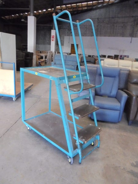 Platform ladder 3 step REDUCED TO CLEAR Carousel 1