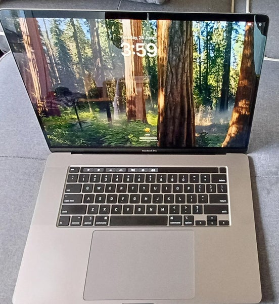 Apple MacBook Pro 16 Intel Core i7 2019 16GB RAM 1TB NVMe macOS Sequoia 15.562864738511618115