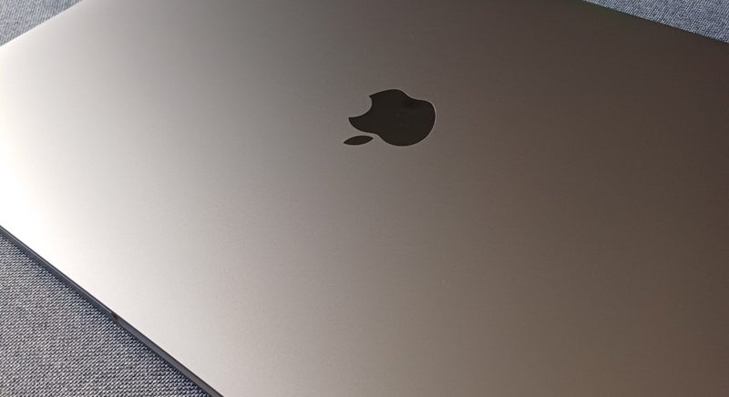 Apple MacBook Pro 16 Intel Core i7 2019 16GB RAM 1TB NVMe macOS Sequoia 15.562864738511618113