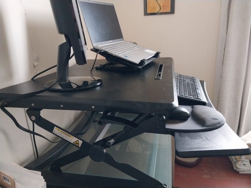 Loctek MT101-M adjustable height desk top Carousel 2