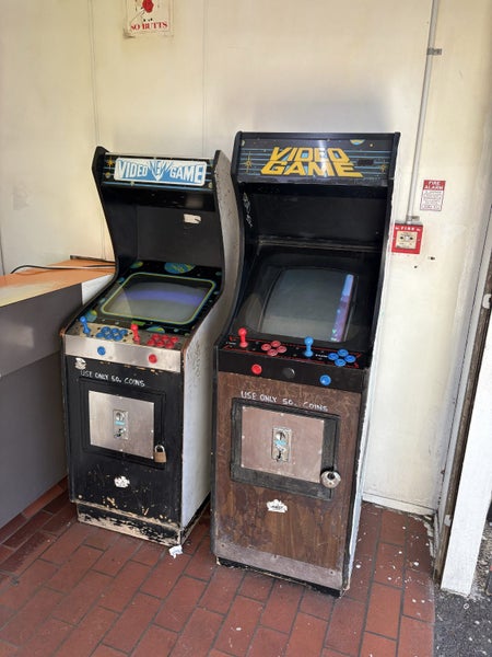 2 x arcade machines rough Carousel 2