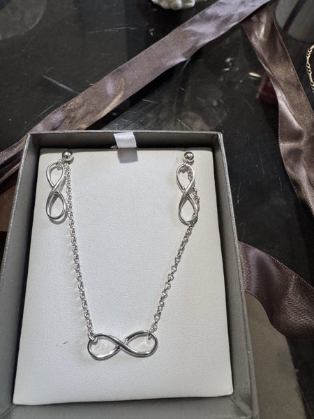 Silver set jewellry ( Michael Hill) Carousel 4