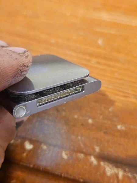 iPod nano 6th generation (the original Apple watch) Carousel 4