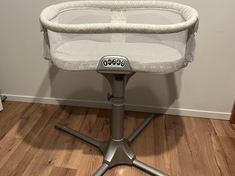Halo Bassinest 360 swivel sleeper62863216688769118