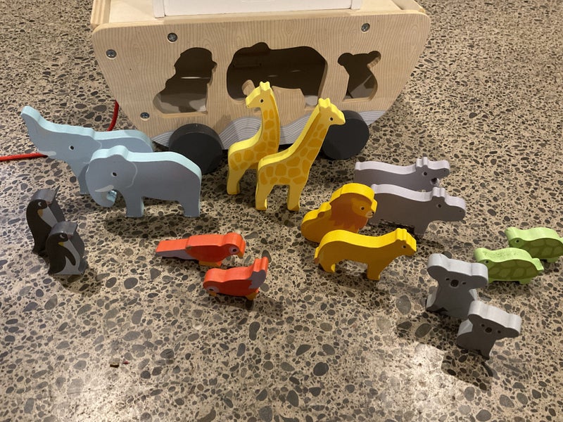 Wooden Noahs Arc Toy - With Animals - Excellent Condition Carousel 2