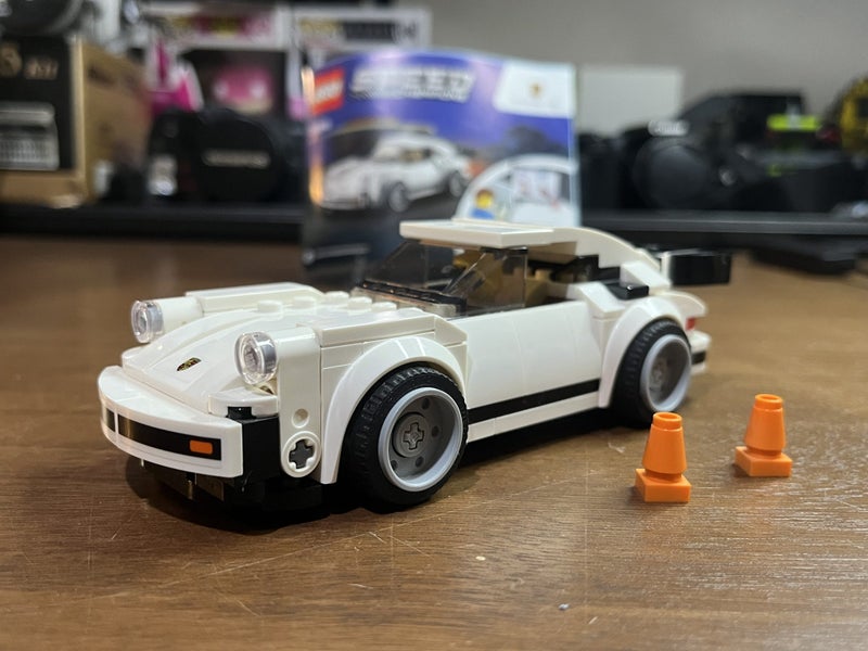 LEGO - 75895 LEGO Speed Champions 1974 Porsche 911 Turbo 3.0 Carousel 1