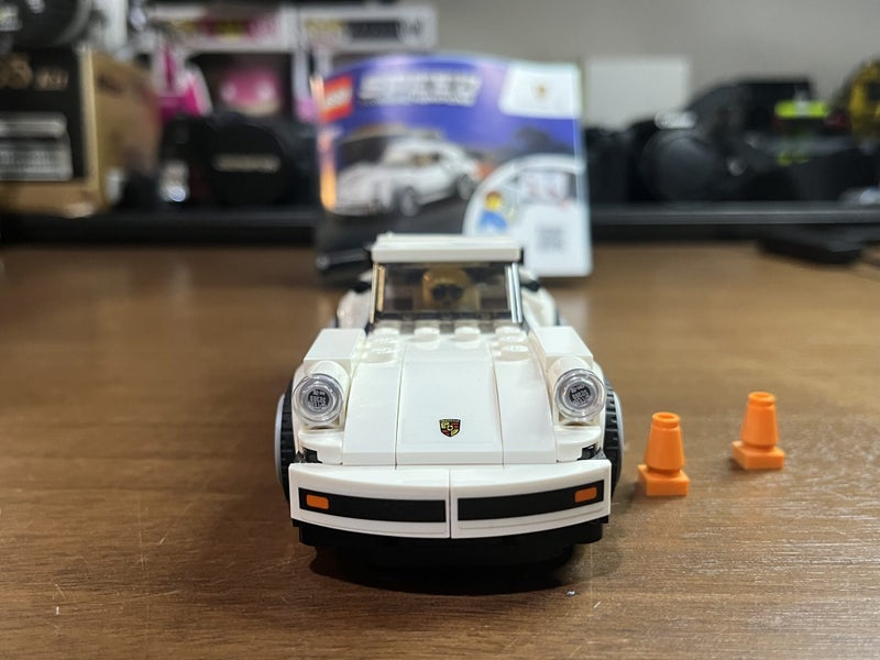 LEGO - 75895 LEGO Speed Champions 1974 Porsche 911 Turbo 3.0 Carousel 2