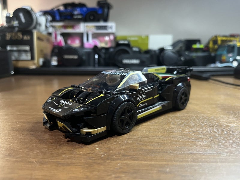 LEGO - 76899 LEGO Speed Champions Lamborghini Huracán Super Trofeo EVO Carousel 1