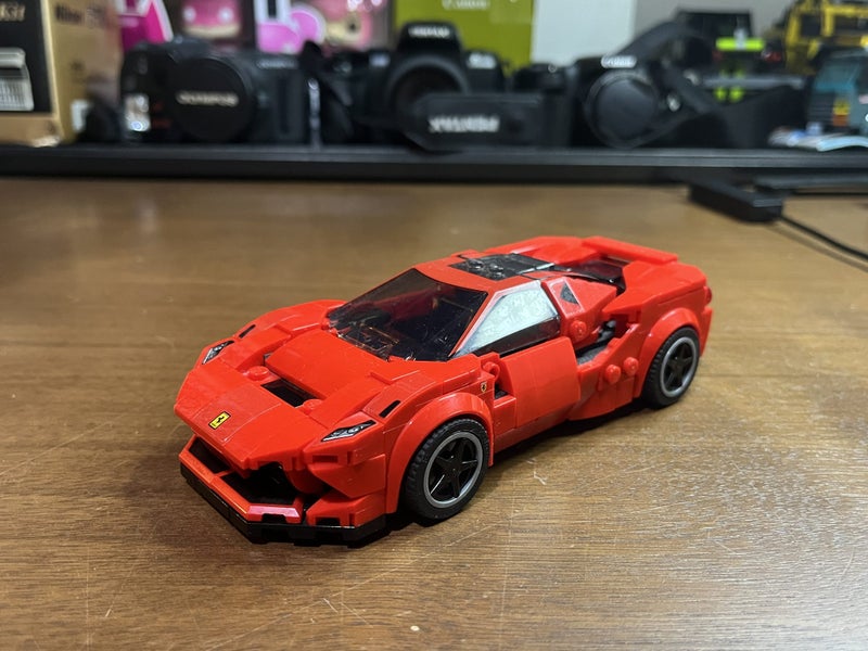 LEGO - 76895 LEGO Speed Champions Ferrari F8 Tributo Carousel 1