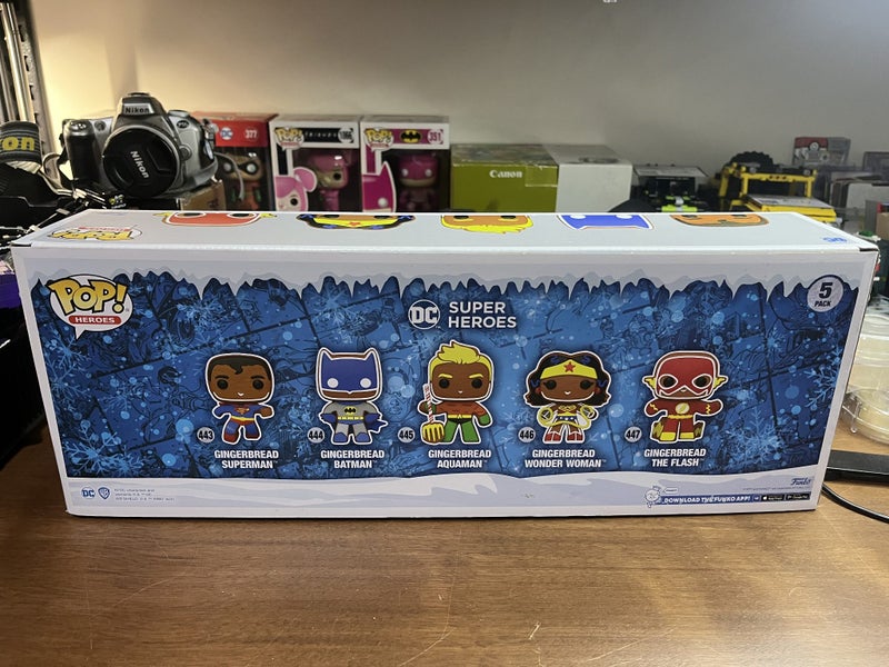 Funko pop - DC SUPER HEROES 5pack - gingerbread man special edition Carousel 2