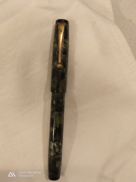 de la Rue Onoto 'SWIFT' Fountain Pen. Carousel 1