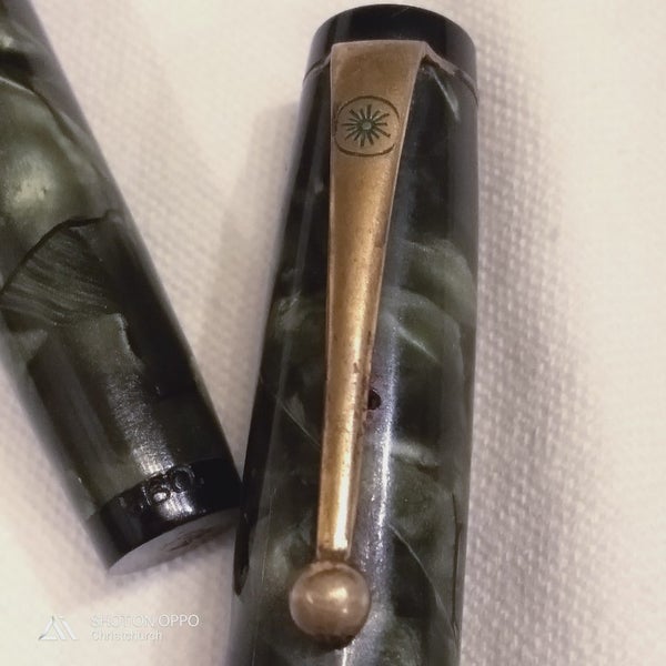 de la Rue Onoto 'SWIFT' Fountain Pen. Carousel 9