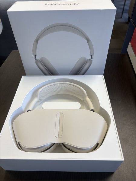 AirPod Max Headphone Carousel 2