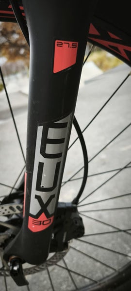 Polygon Premier 4 – 2022 Model (27.5", Hardtail, 2x8 Drivetrain)62946200591874113