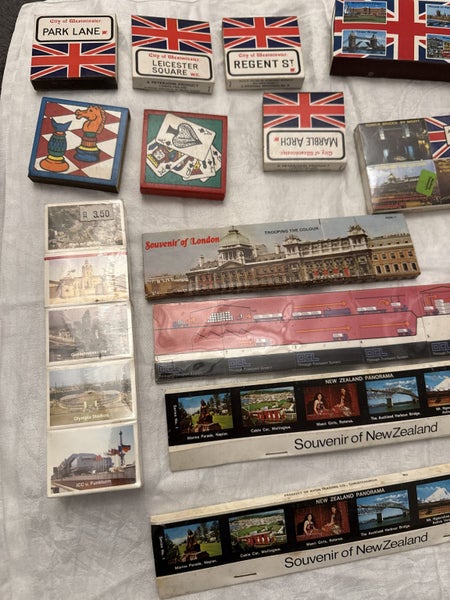 Vintage Souvenir Matchboxes Collection London & NZ etc Carousel 2
