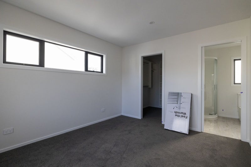 Image 2 of 10