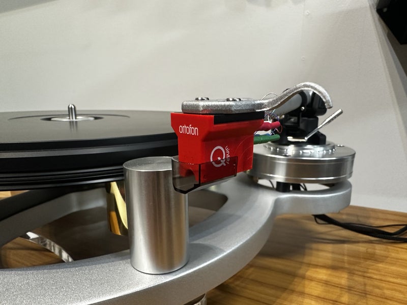 Michell Gyrodec SE with Tecnoarm and Ortofon Quintet BLACK Carousel 2