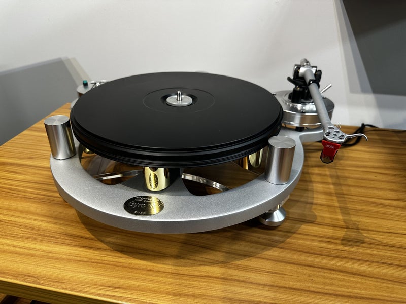 Michell Gyrodec SE with Tecnoarm and Ortofon Quintet BLACK Carousel 1