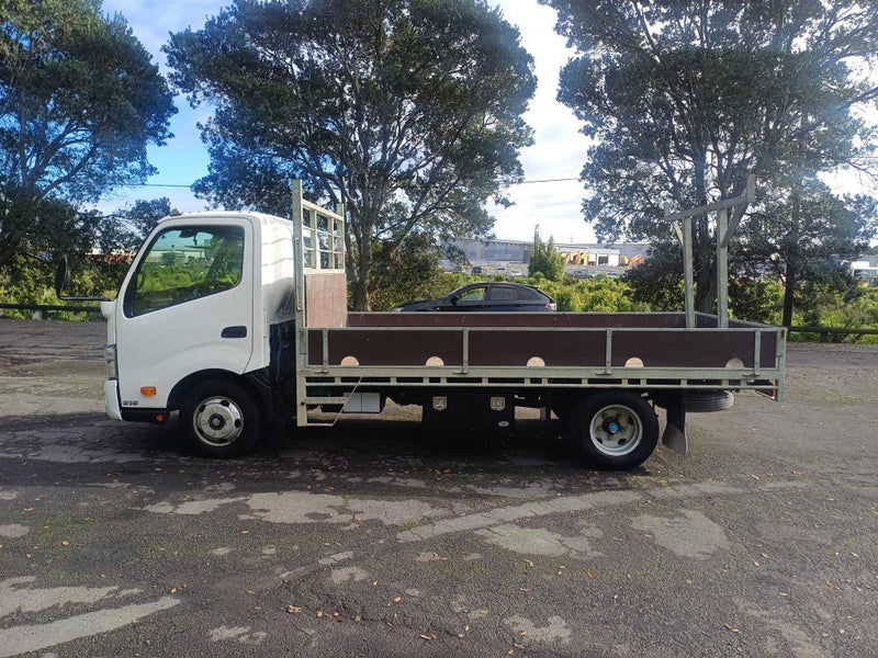 2020 Hino 300 Car Licence62866854146691112