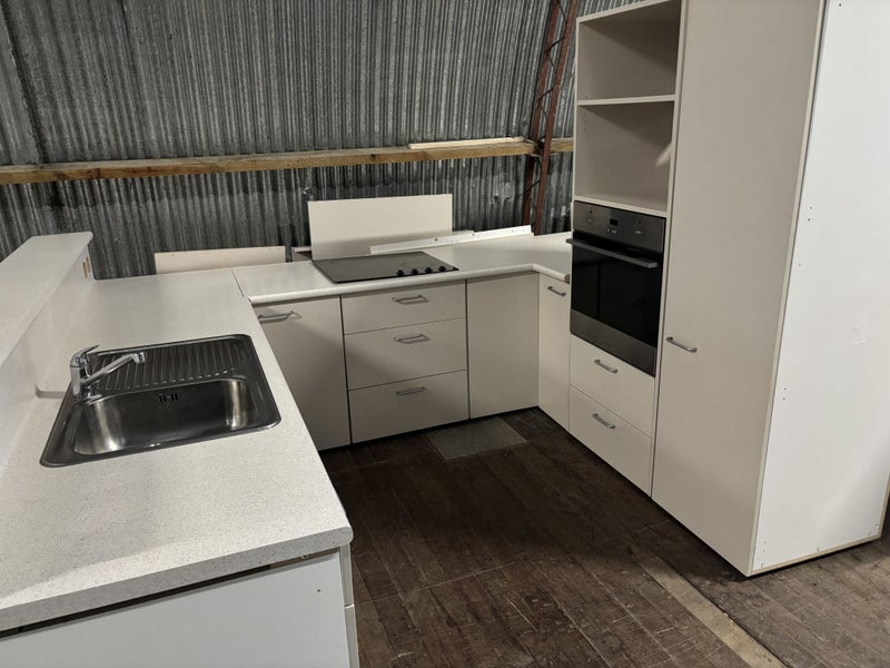 Recycled U-Shaped Kitchen #4311 Carousel 1