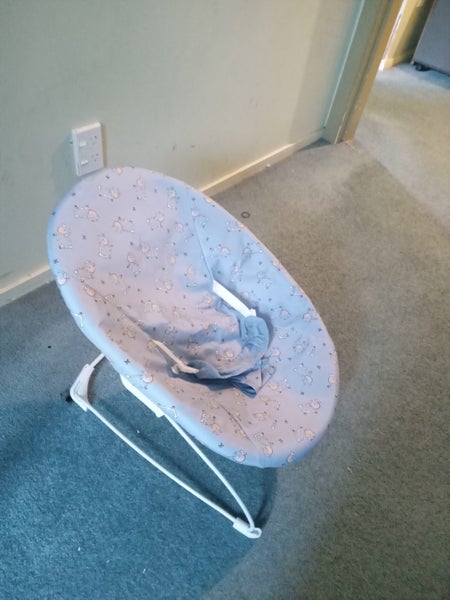 Baby bouncer near new62854321764865113