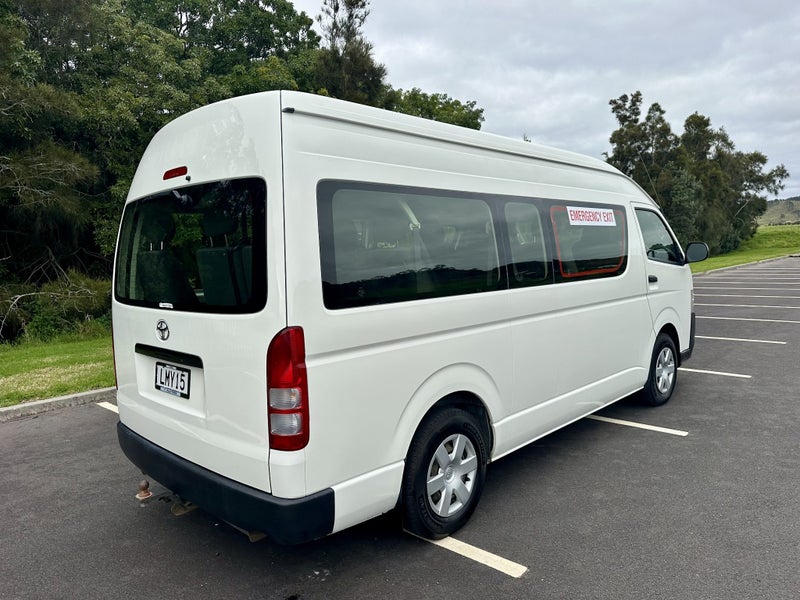 2018 Toyota Hiace Minibus Td62864753159041112