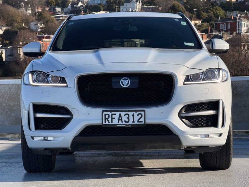 2018 Jaguar F-PACE 25T R-Sport62863247047427111