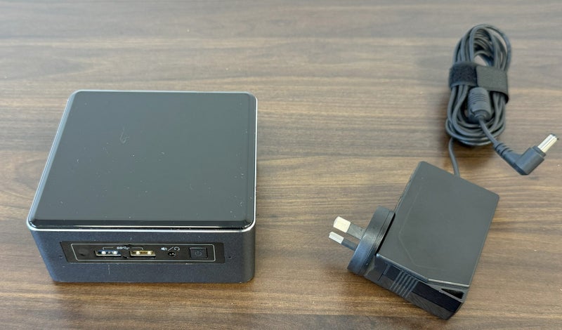 Intel NUC 7 Mini PC i3-7100U 2 Core 4 Thread 16GB 250GB Win10 Pro62863221516547112