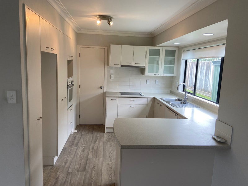 Complete Kitchen Cabinets with Appliances Carousel 1