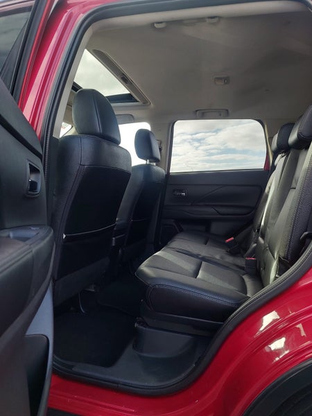 2017 Mitsubishi Outlander VRX 2.4L 7str 4wd62865829476354113