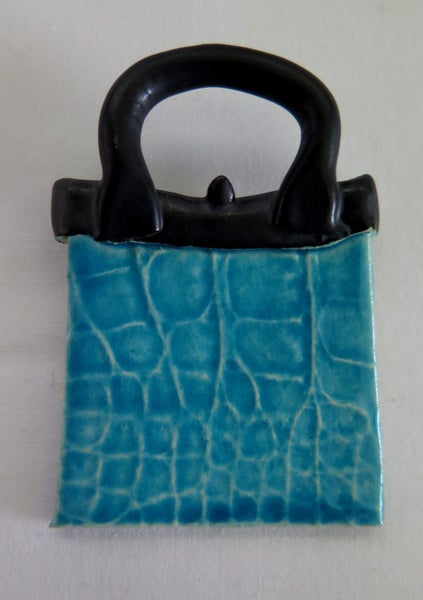 VINTAGE CERAMIC BLUE CROCODILE SKIN HANDBAG BROOCH SIGNED "C P N.Z." Carousel 3