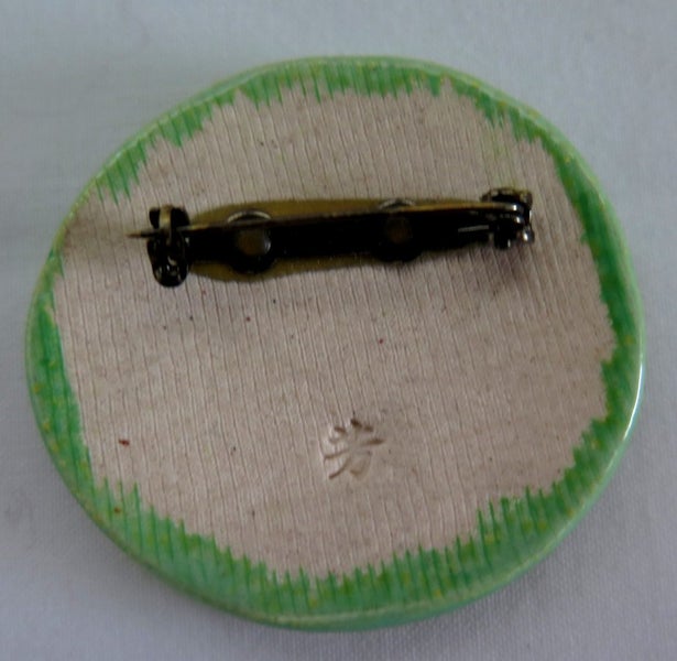 VINTAGE CERAMIC ABSTRACT DESIGN HANDMADE BROOCH SIGNED TO THE BACK Carousel 2