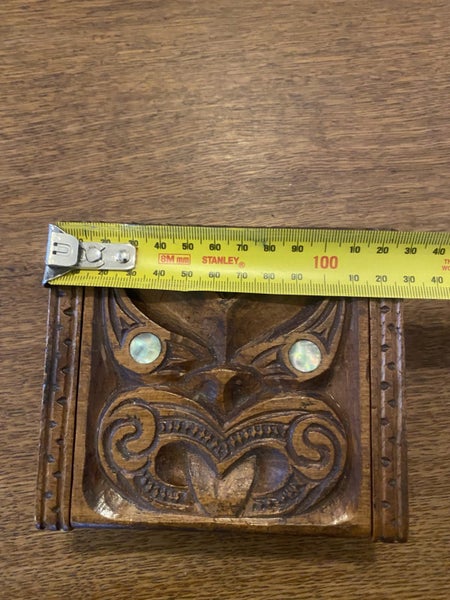 Awesome old Maori carved box Carousel 5